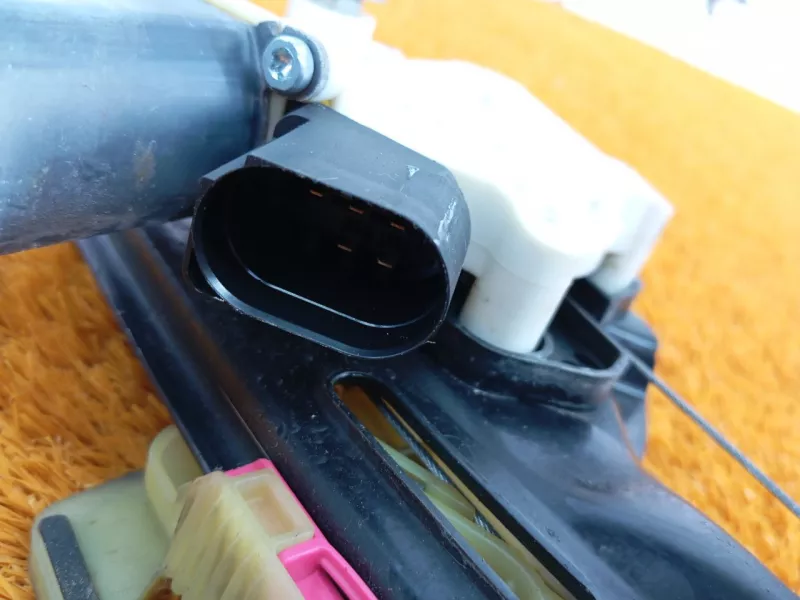 Стеклоподъемник