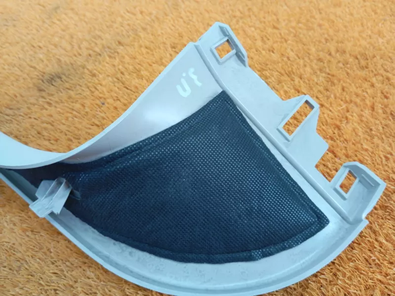 Обшивка двери багажника