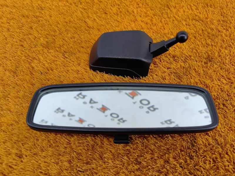 Зеркало заднего вида