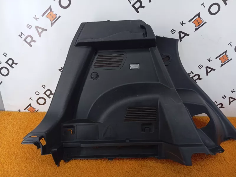 Обшивка багажника