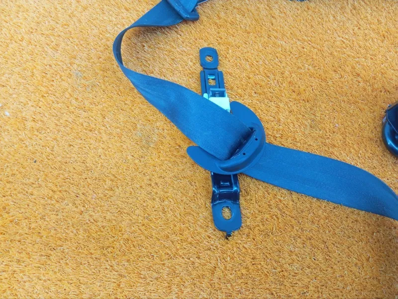 Ремень безопасности