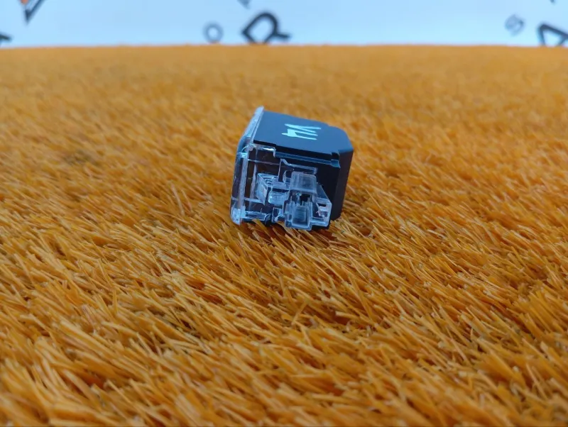 Плафон подсветки двери