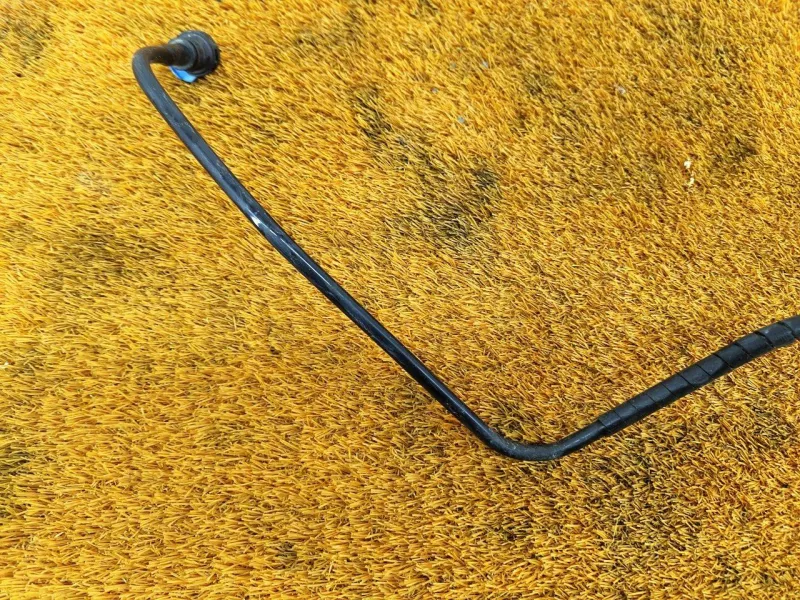 Трубка топливная