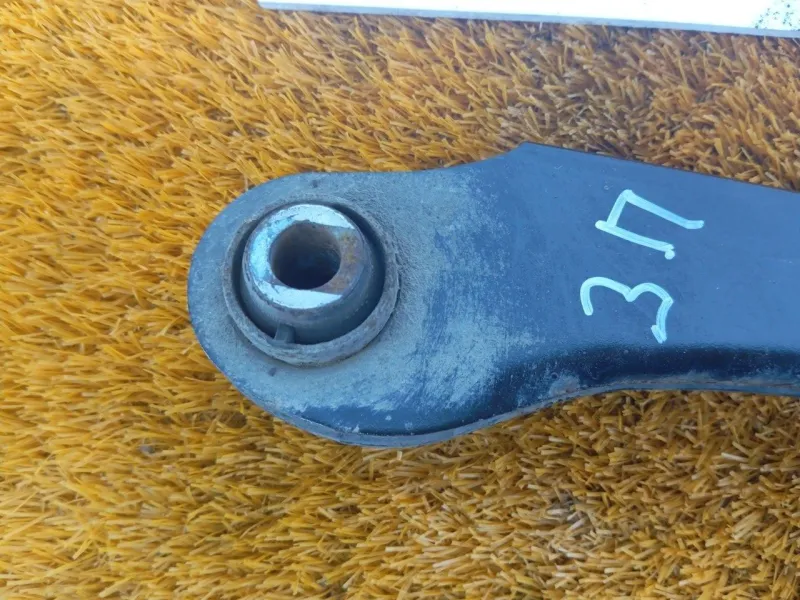 Рычаг подвески