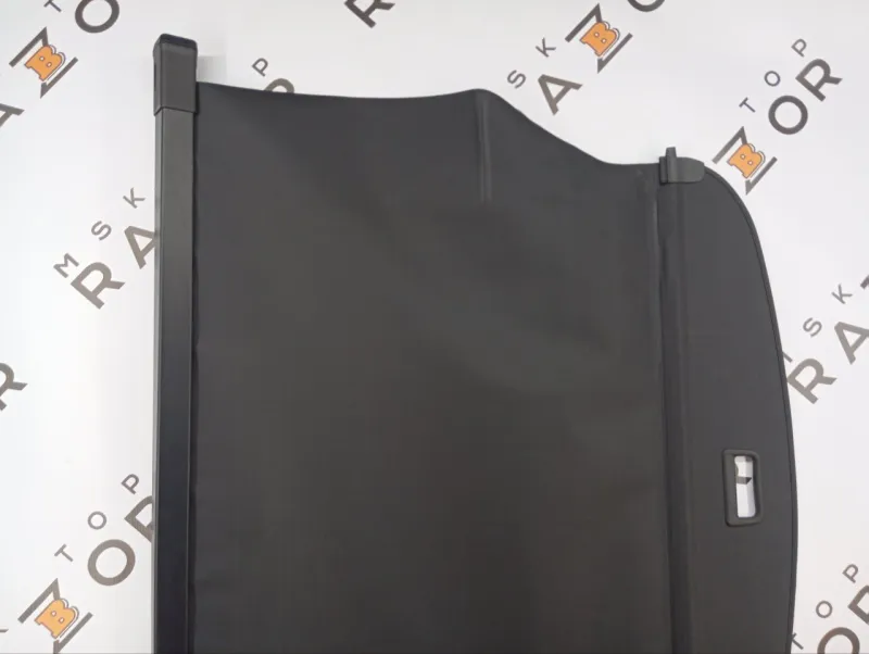 Шторка багажника