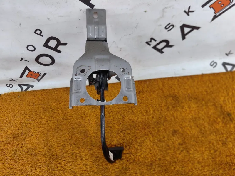 Педаль тормоза