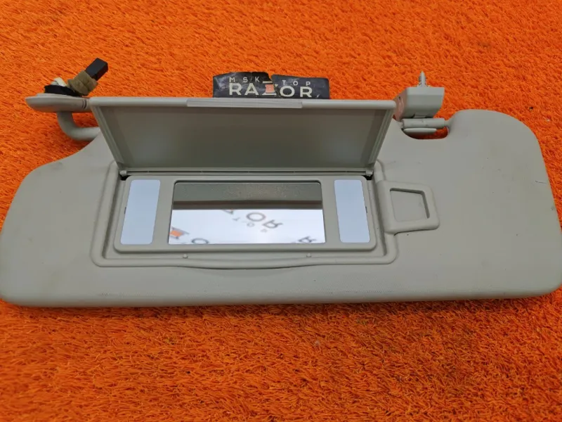 Козырек солнцезащитный