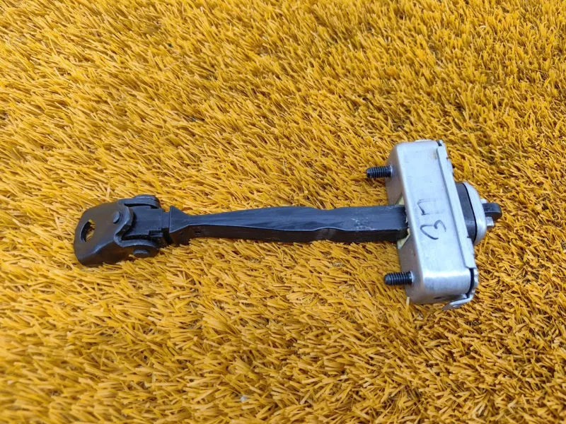 Ограничитель двери