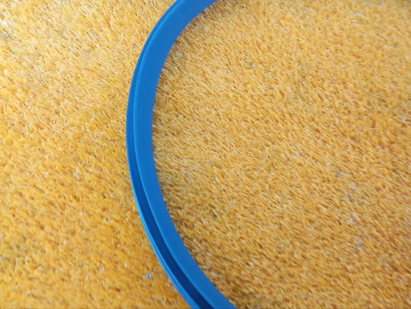 Уплотнитель проема двери