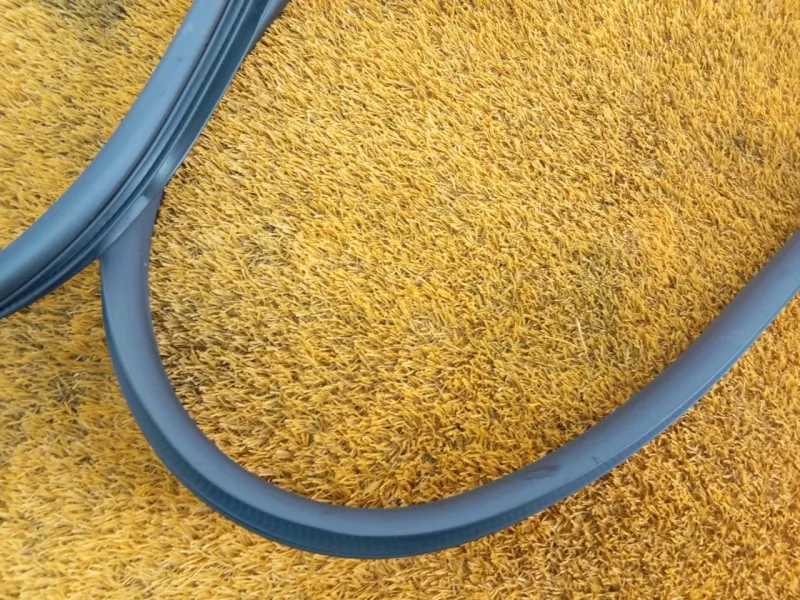 Уплотнитель проема двери