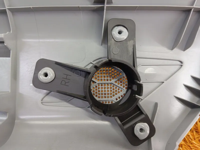 Накладка на стойку кузова