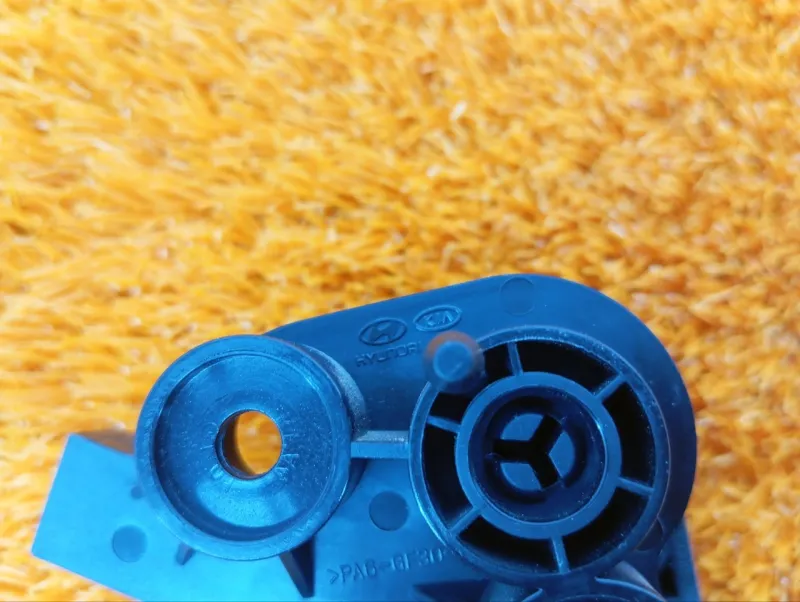 Ручка открывания капота