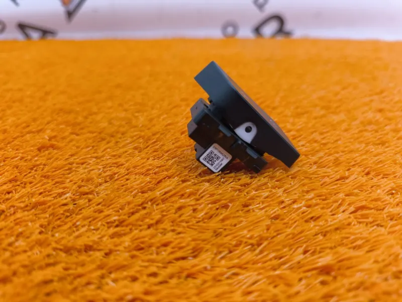 Кнопка центрального замка