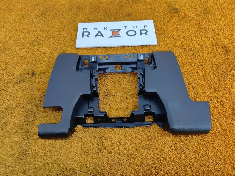 Накладка на торпедо