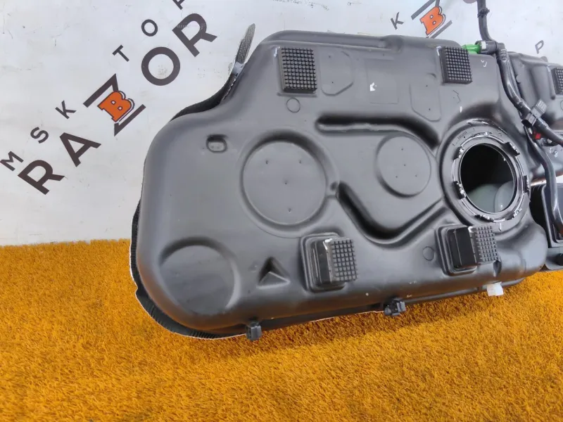 Бак топливный