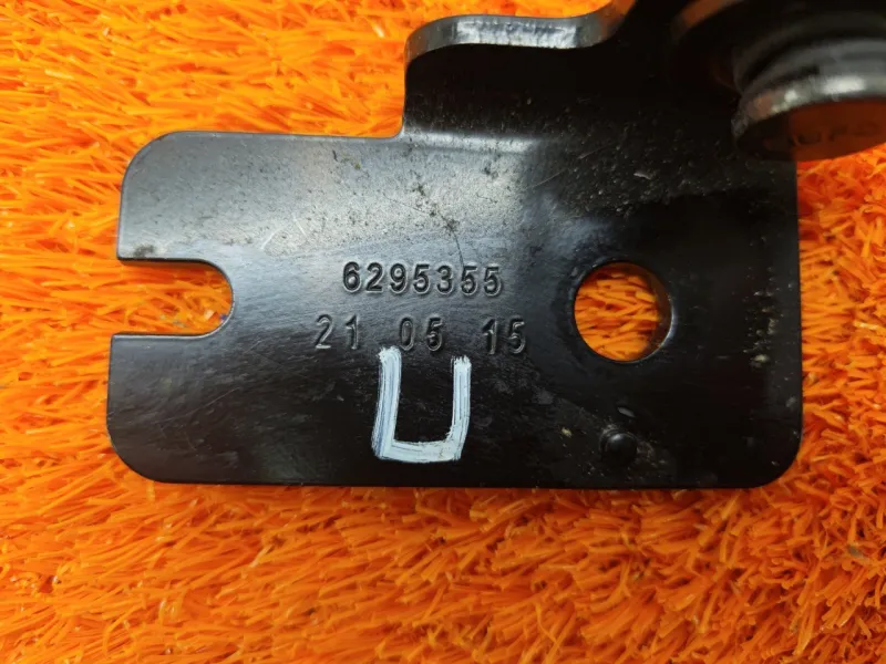 Ответная часть ремня безопасности