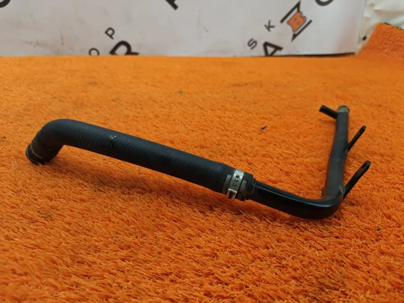 Трубка системы охлаждения