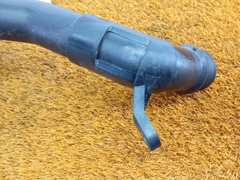 Патрубок интеркулера