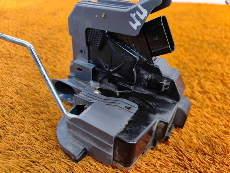 Замок двери