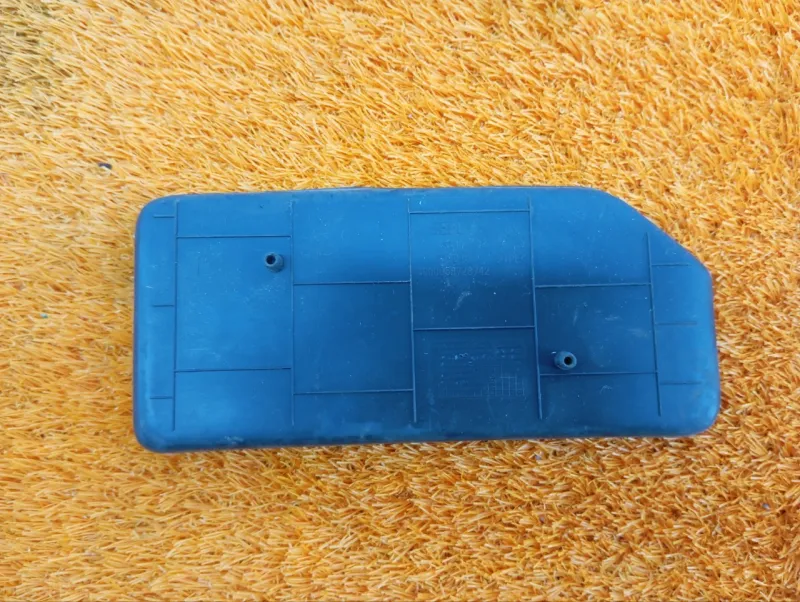 Коврик центральной консоли