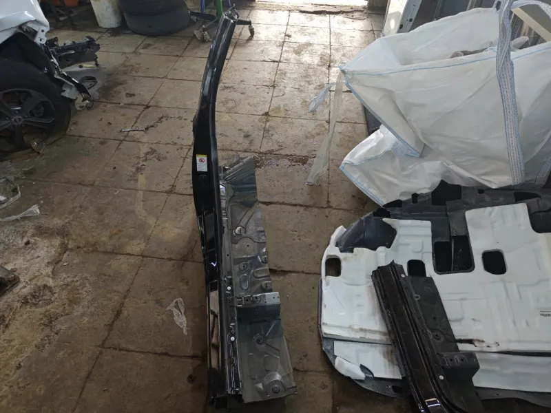 Порог с центральной стойкой