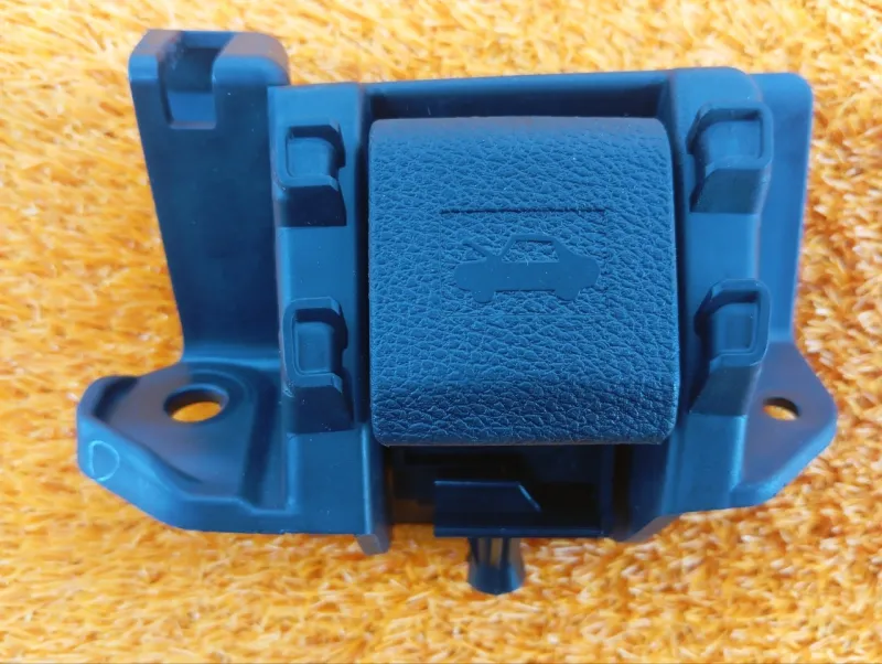 Ручка открывания капота