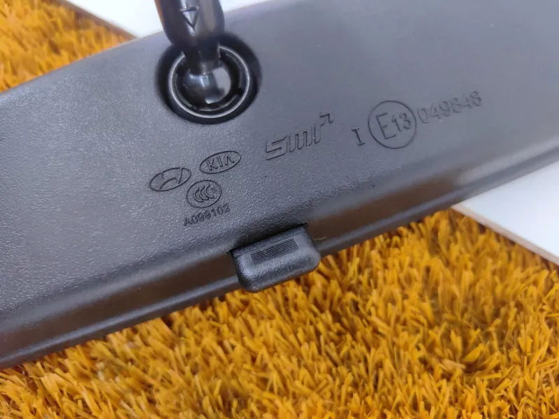 Зеркало заднего вида