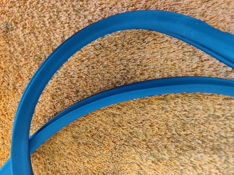 Уплотнитель проема двери