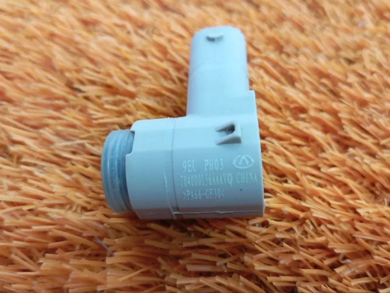 Датчик парковки Chery Tiggo 8 Pro 2023 704000156AAAVQ SQRF4J16C