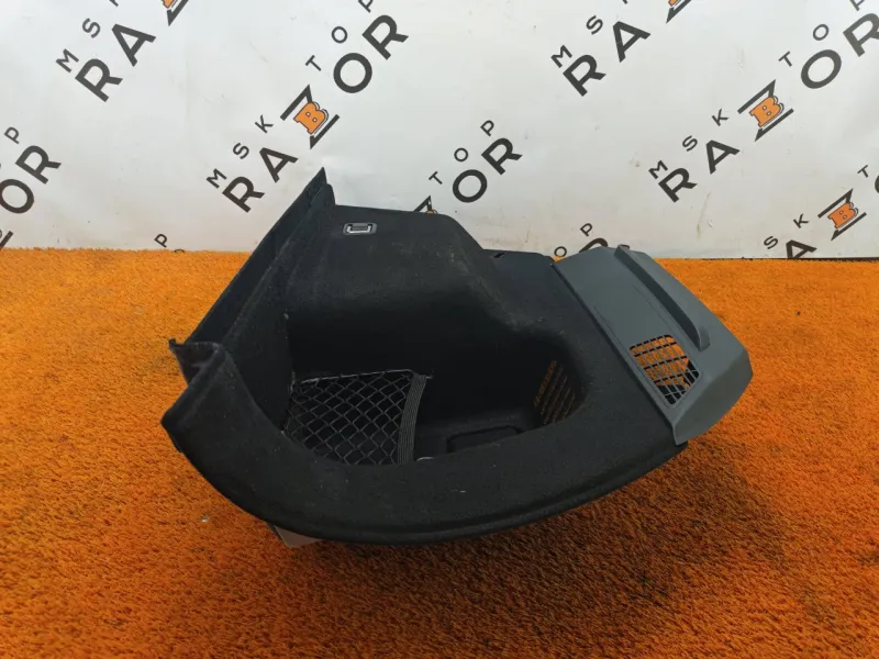 Обшивка багажника