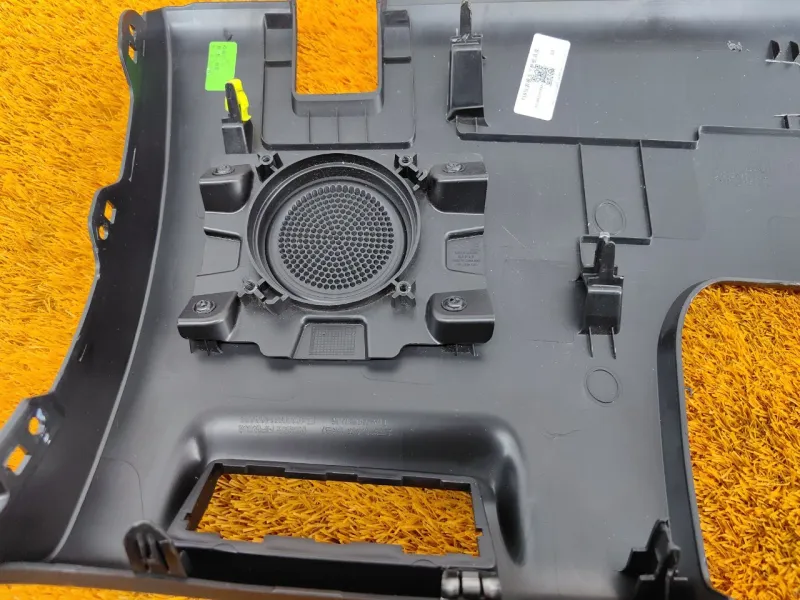 Накладка на торпедо