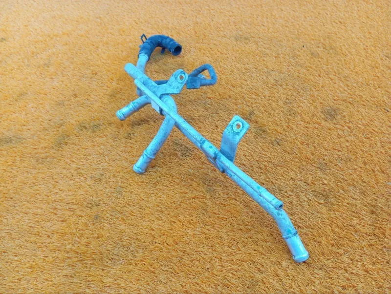 Трубка системы охлаждения