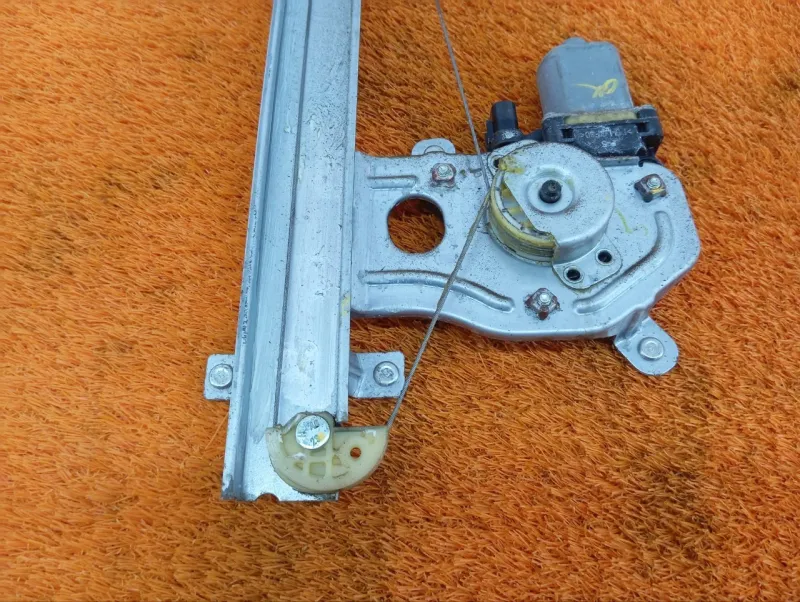 Стеклоподъемник