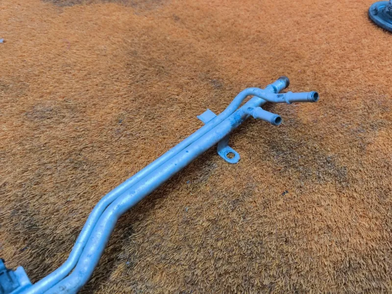 Трубка системы охлаждения