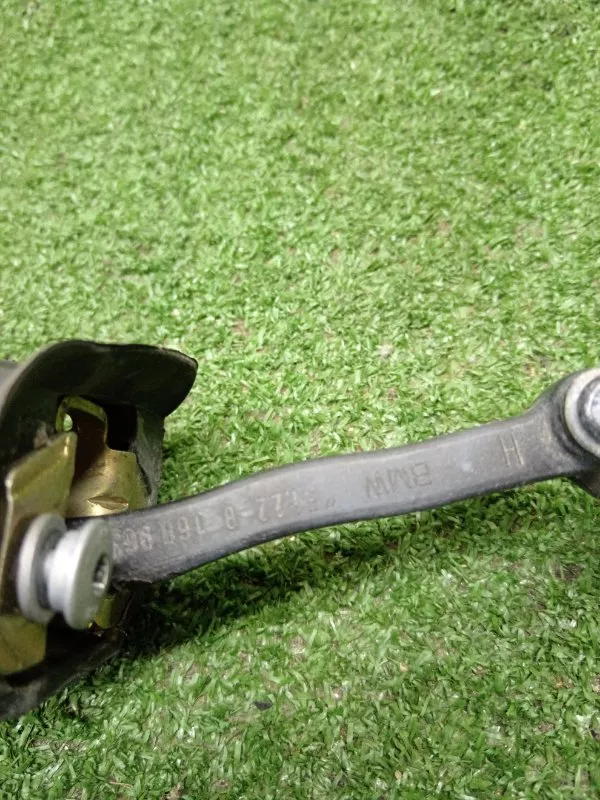 Ограничитель двери