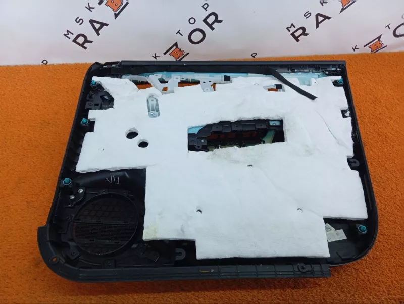 Обшивка двери