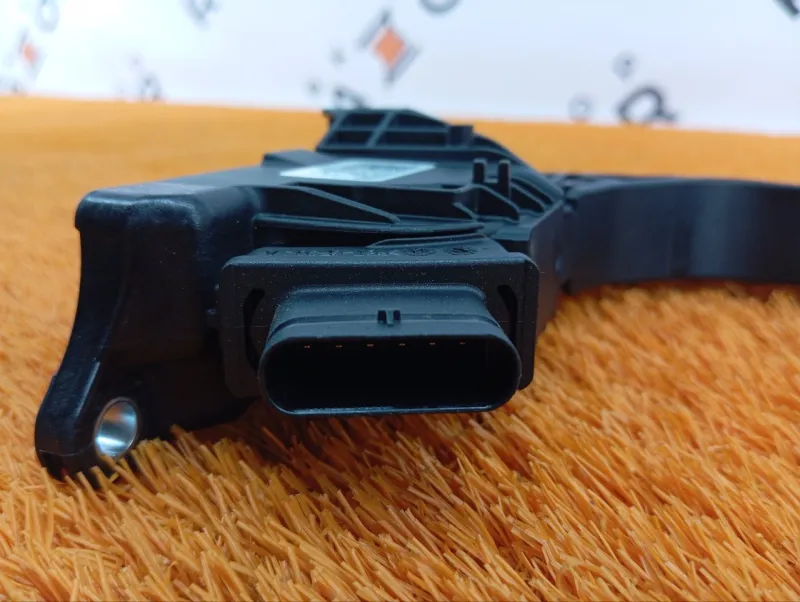 Педаль газа