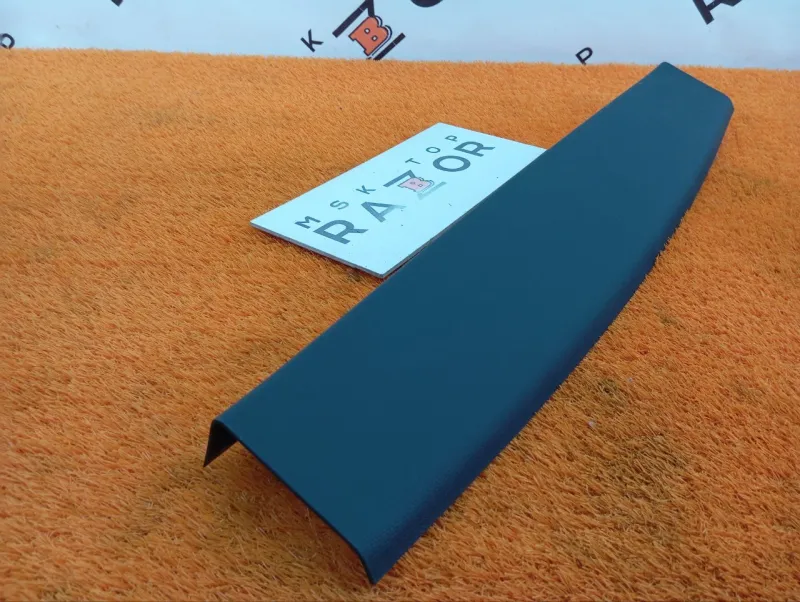 Накладка крышки багажника