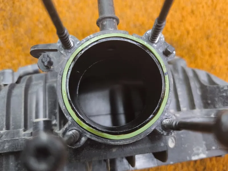 Коллектор впускной