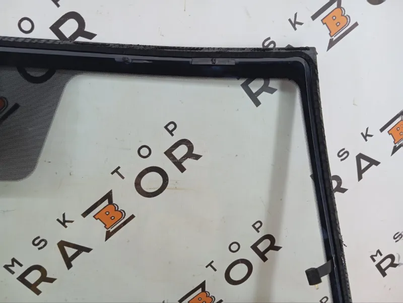 Стекло лобовое