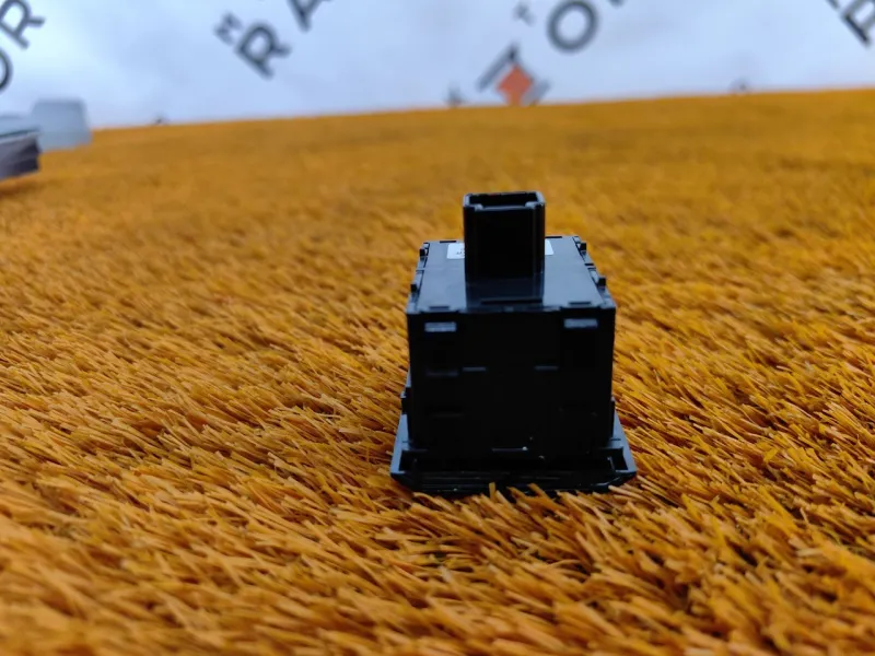 Кнопка аварийной сигнализации