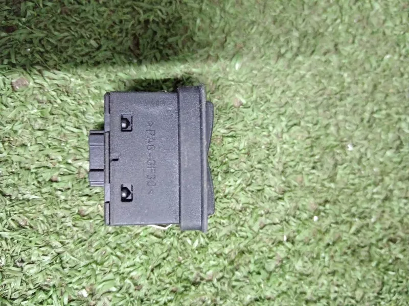 Кнопка стеклоподъемника