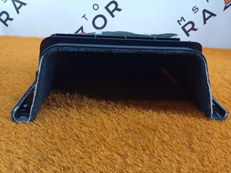 Обшивка багажника