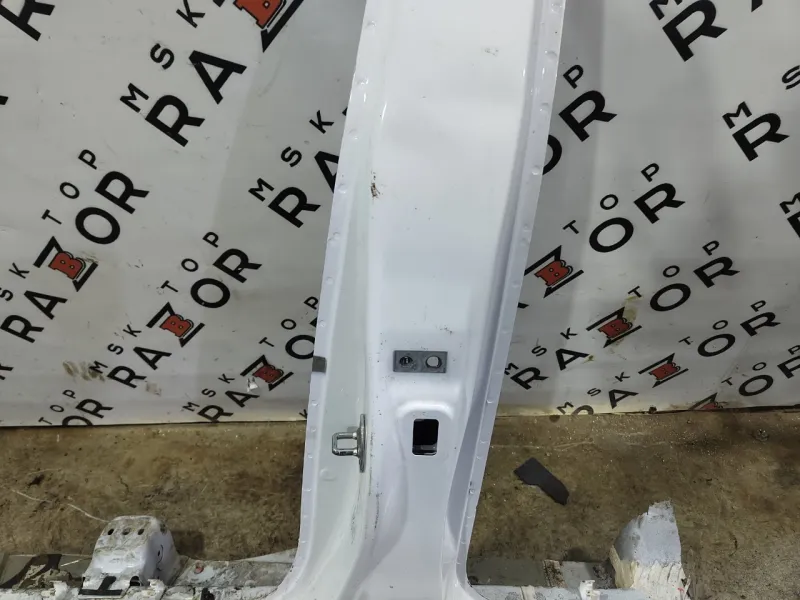 Порог с центральной стойкой