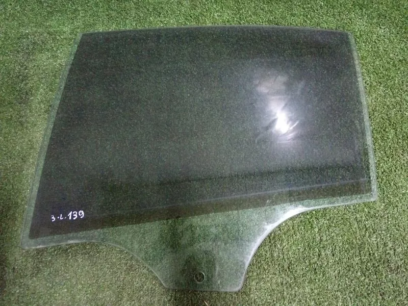 Стекло двери BMW 3-Series 2005 51347060267 E90, заднее левое
