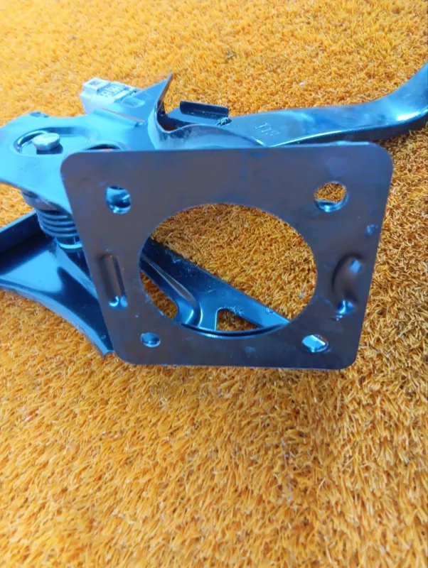 Педаль тормоза