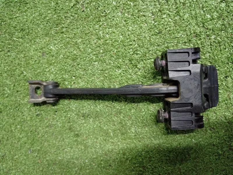 Ограничитель двери