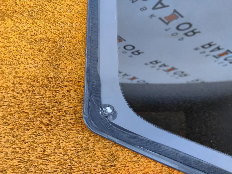 Форточка задняя