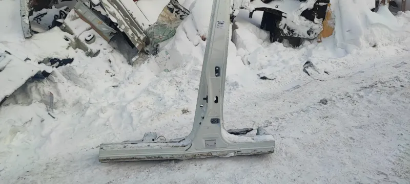 Порог с центральной стойкой
