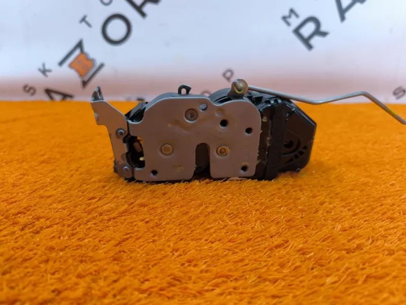 Замок двери